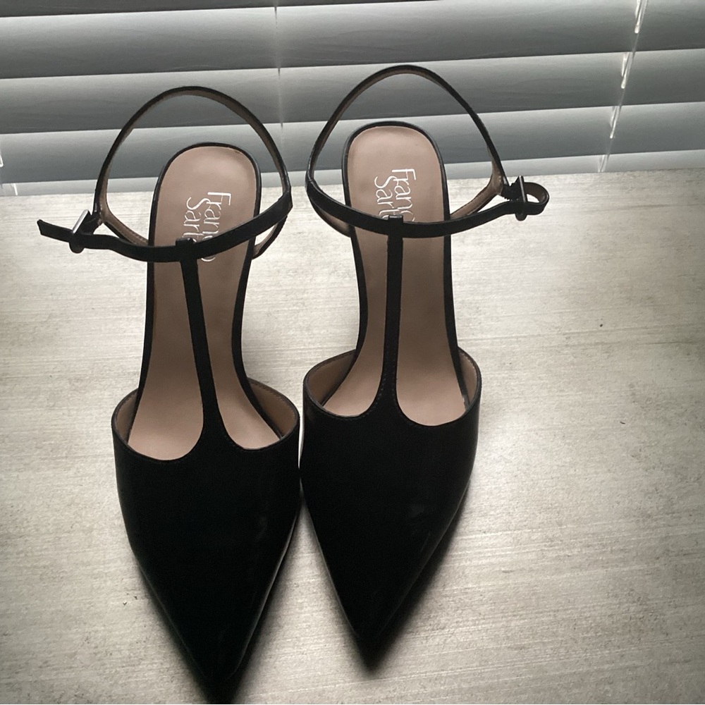 Franco Sarto Black Heels with Pointed Toe and Ankle Strap